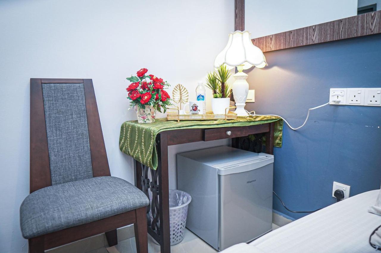 Ghazrins Desaru Hotell Pengerang Exteriör bild