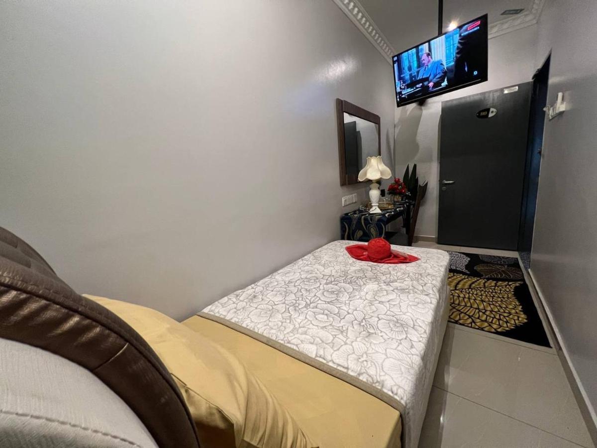 Ghazrins Desaru Hotell Pengerang Exteriör bild