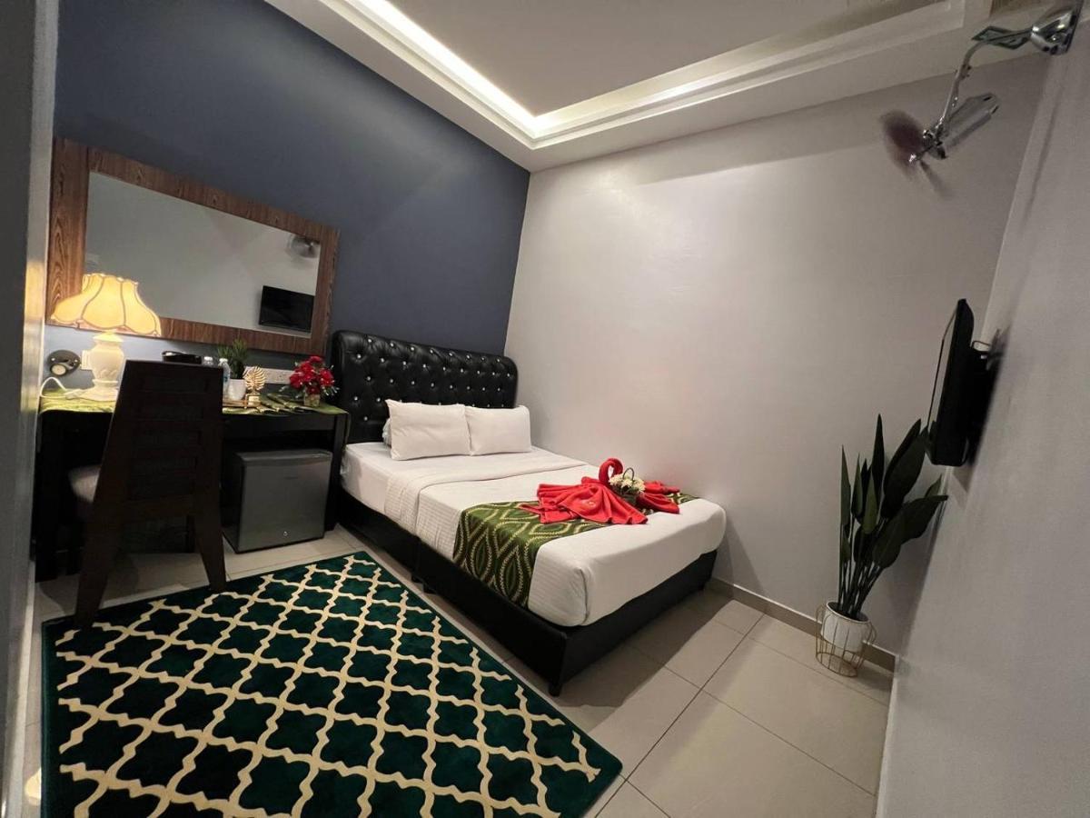 Ghazrins Desaru Hotell Pengerang Exteriör bild